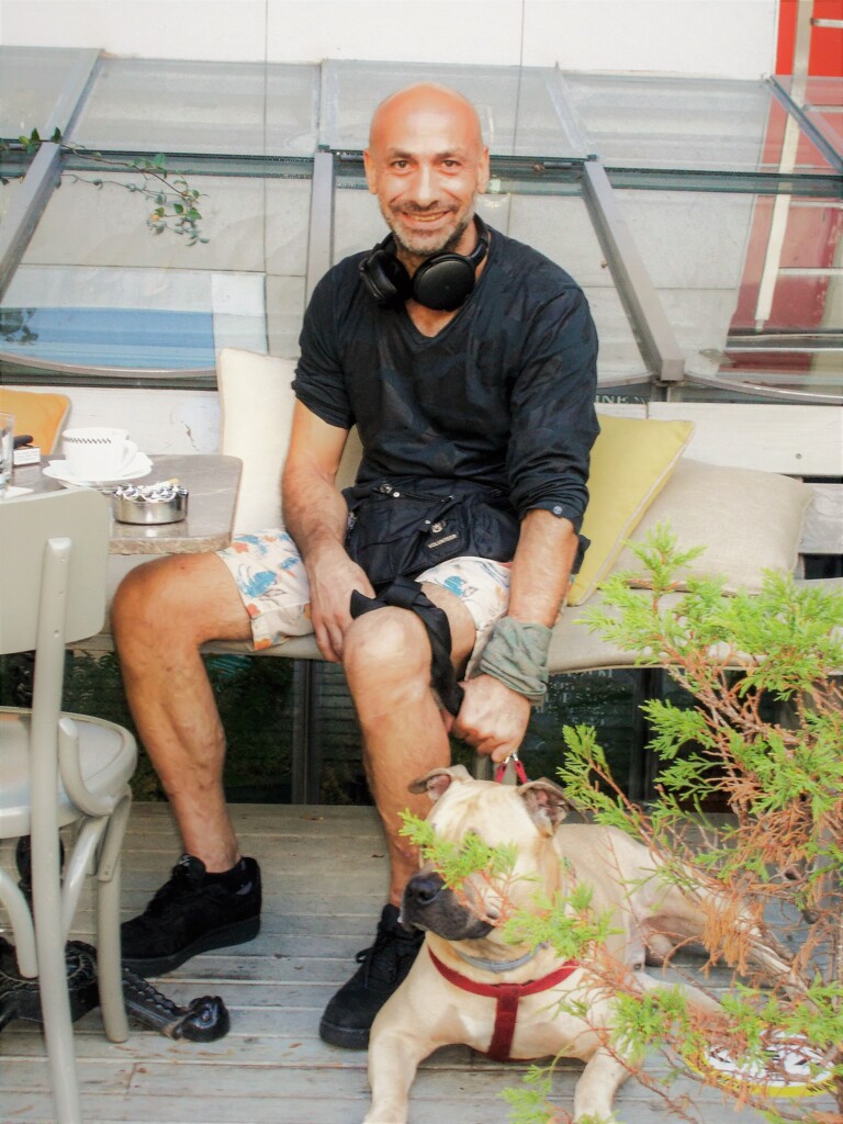 男達～　笑うと硬質さがなくなった～