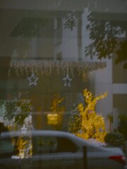 ず～と向こうのよそのきらめき…