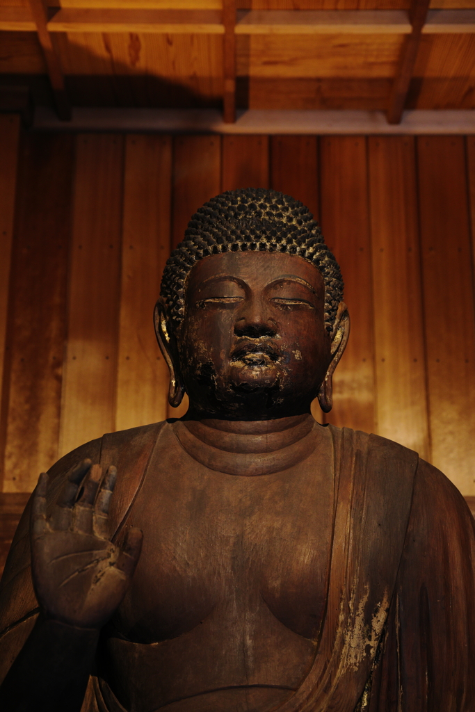 伝釈迦如来坐像