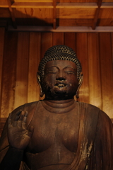 伝釈迦如来坐像