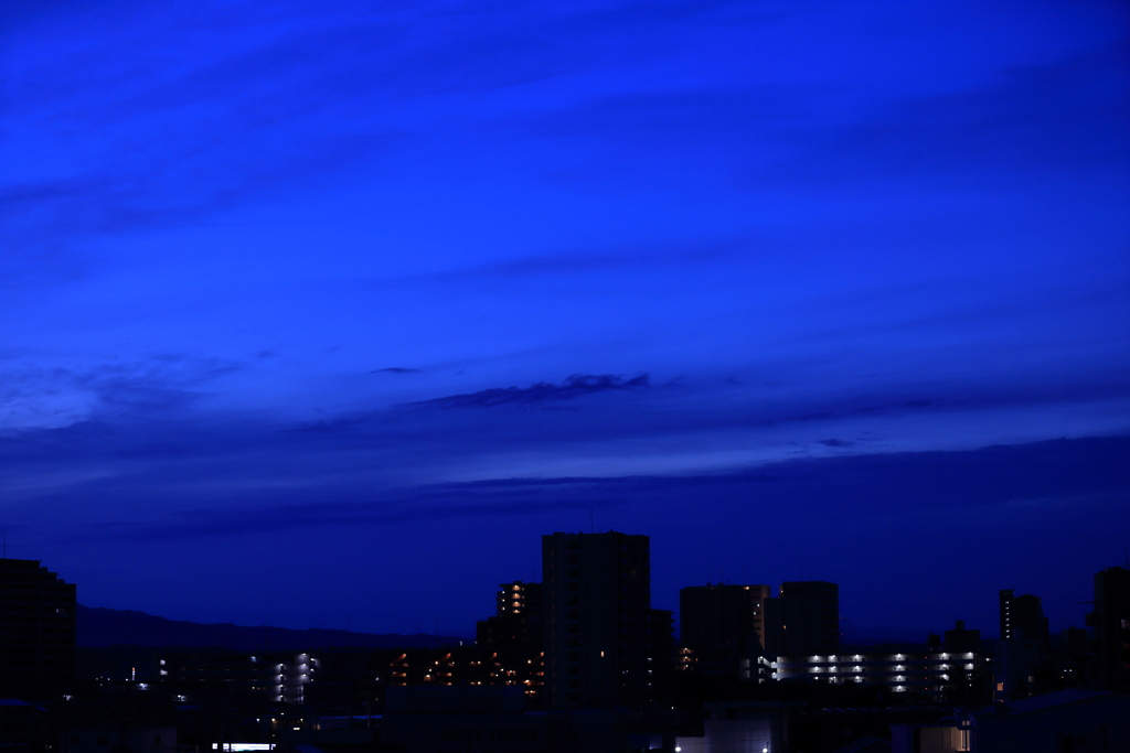 夜明け前　東の空