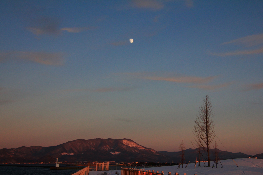 月のある風景02