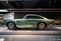 Aston Martin DB4