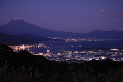 夕暮れ富士山　日没後