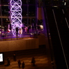 駅の中から夜景　横浜駅西口