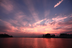 夕焼け光線江の島