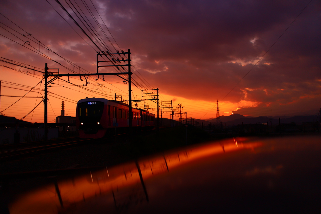 夕焼け静岡　静岡鉄道草薙運動公園駅