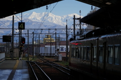 アルプスの見える始発駅