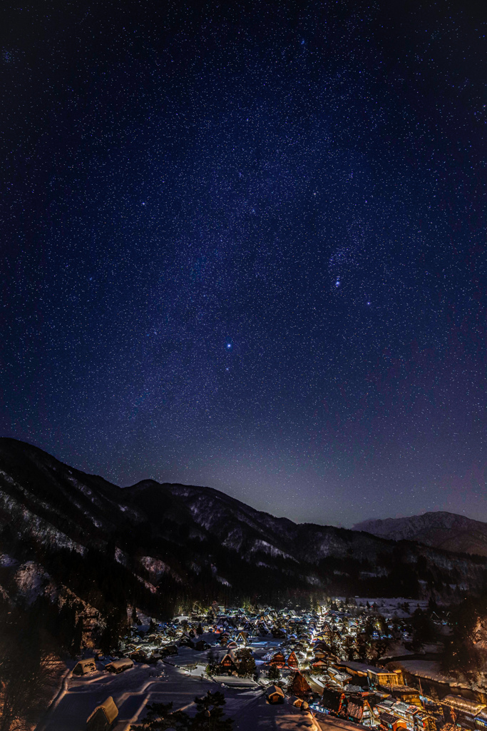 白川郷　冬の星空