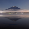 満月の夜の逆さ富士