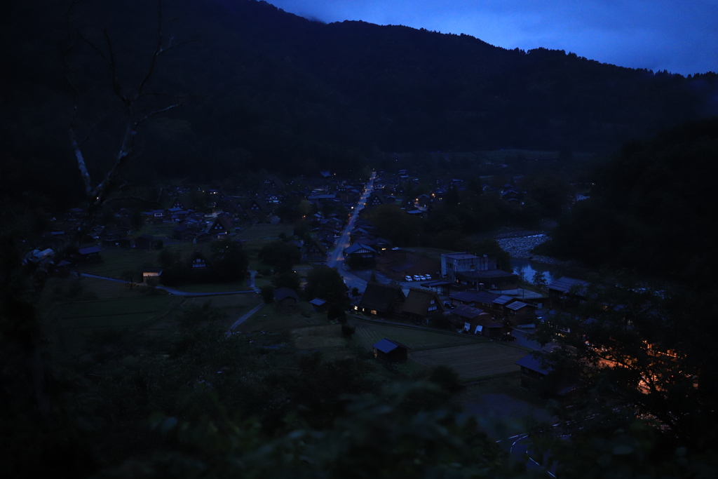白川郷　夜明け