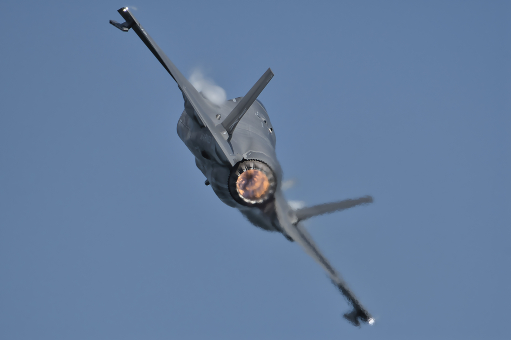 岩国米軍基地でF-35B