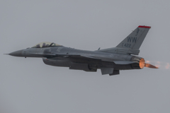 岩国フレンドシップデー　戦闘機　F-16