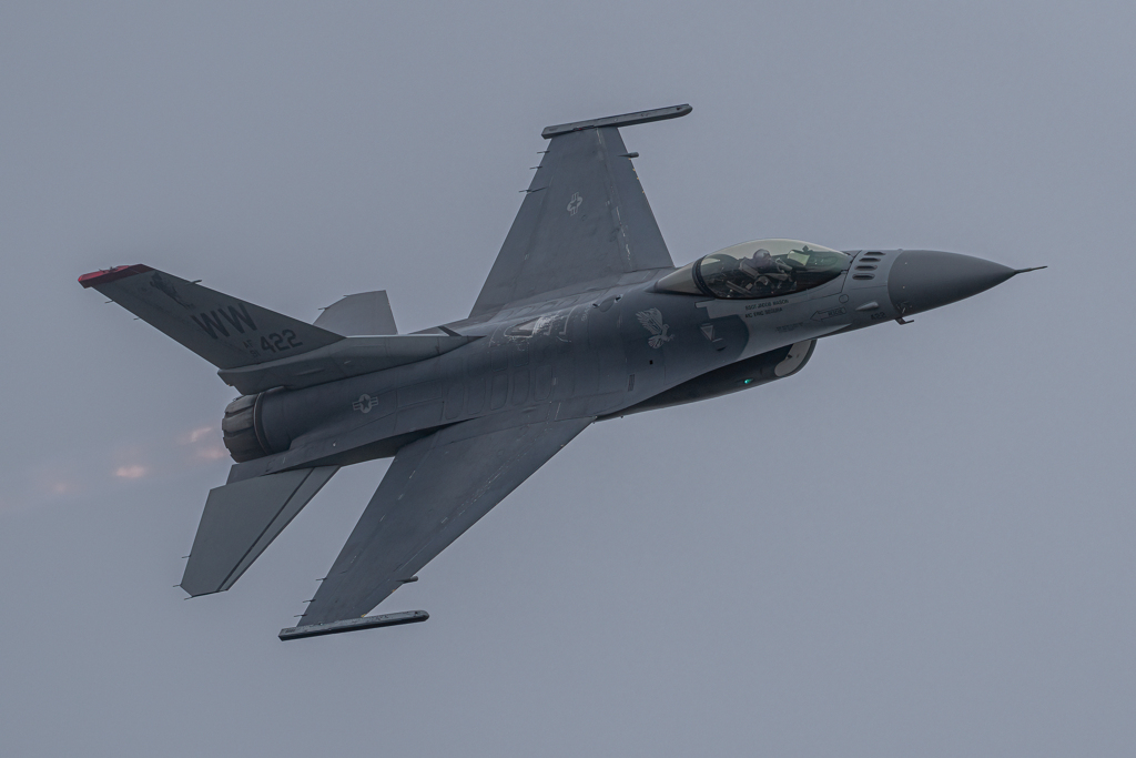 岩国フレンドシップデー　戦闘機　F-16