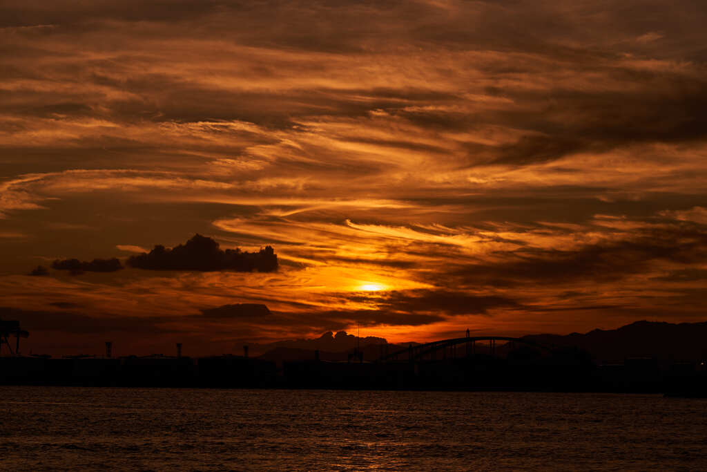 大阪港の夕日