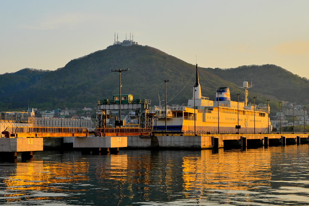 桟橋の夕べ