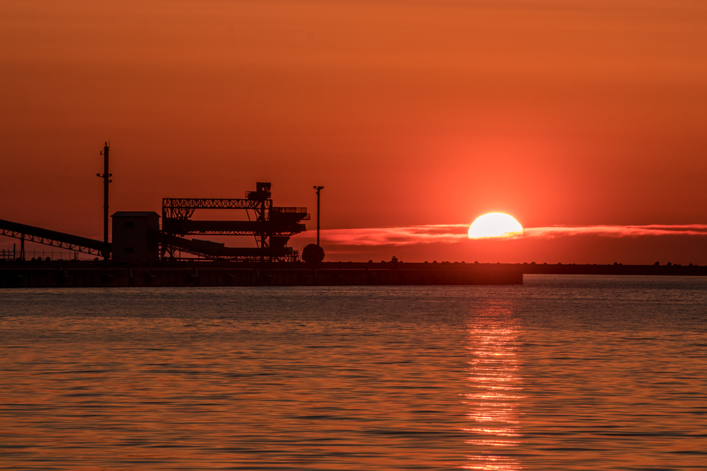 埠頭の夕べ