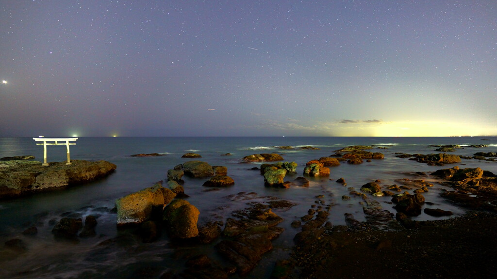 岩礁夜景
