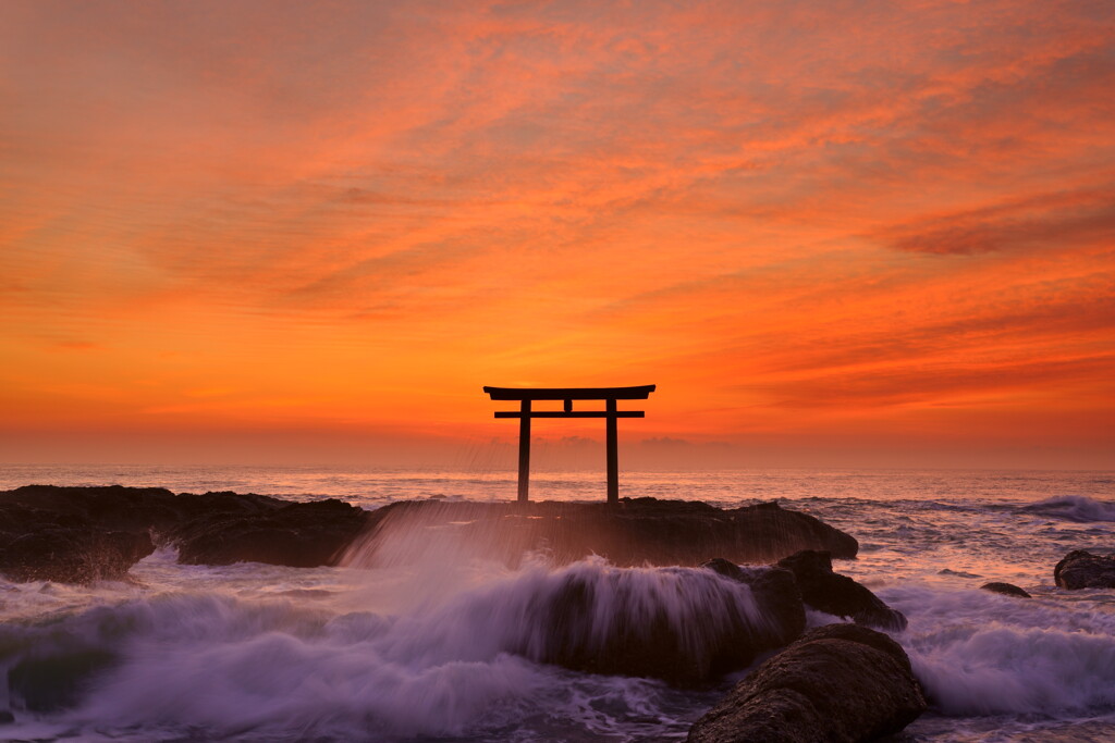 朝焼けの海　1