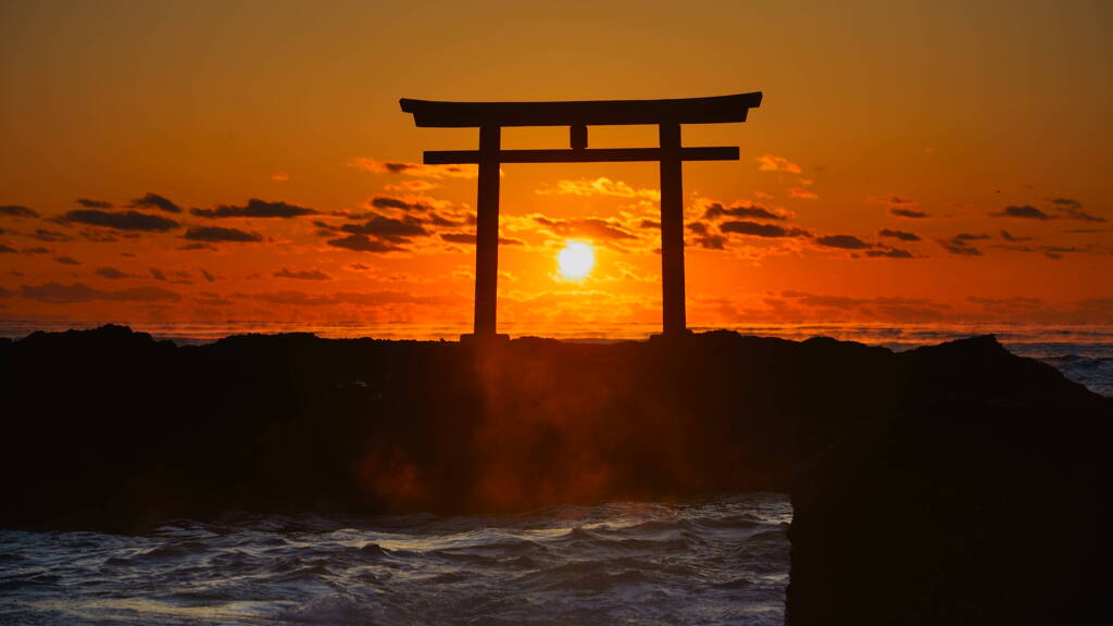 神磯の朝日