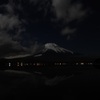 流れる雲と富士