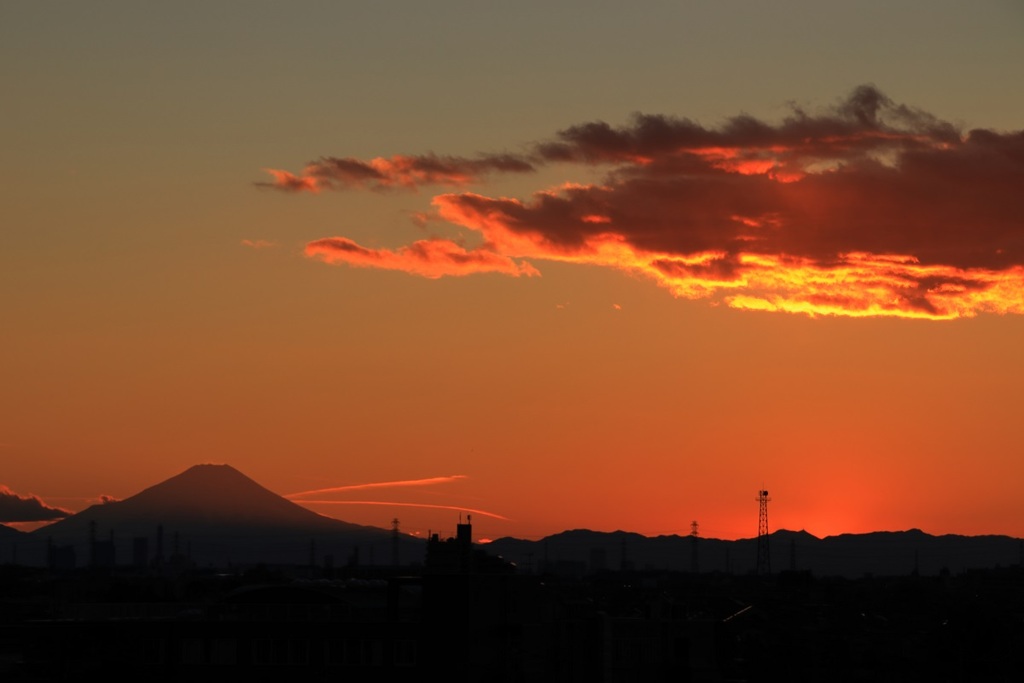 夕焼け雲の富士