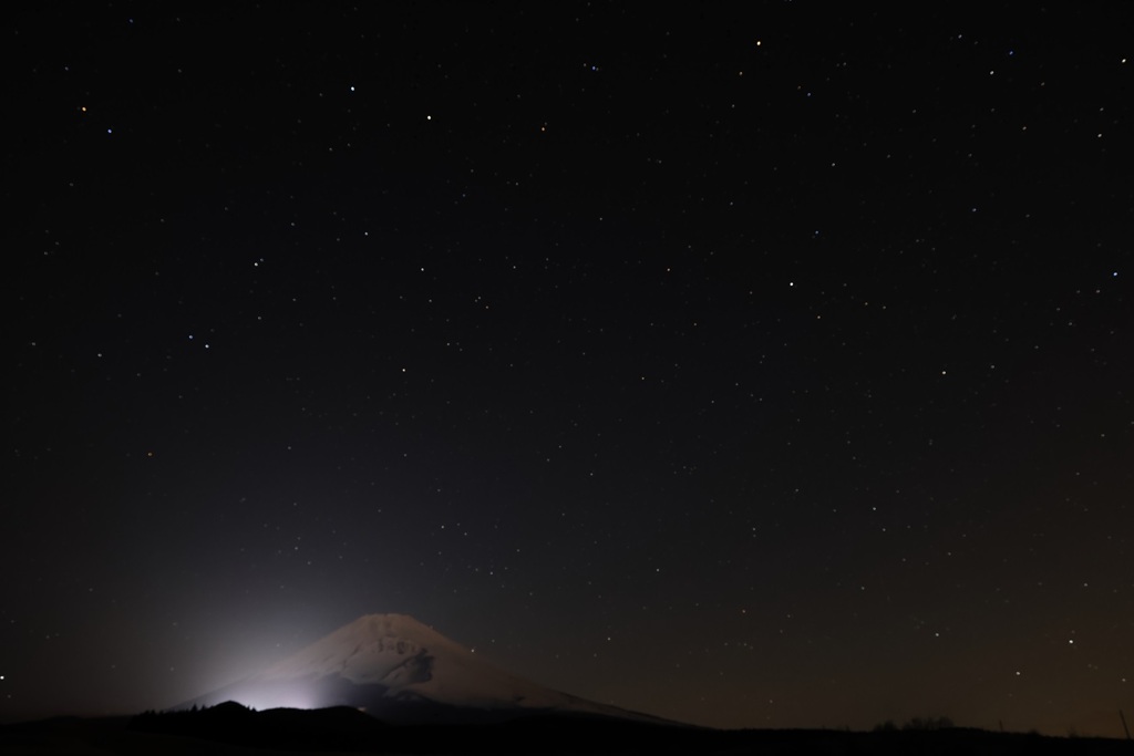 新月の夜空