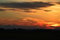 夕焼け雲と富士