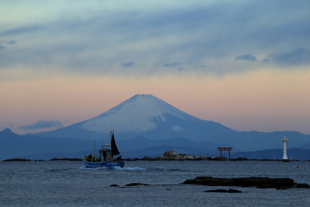 釣り人乗せて