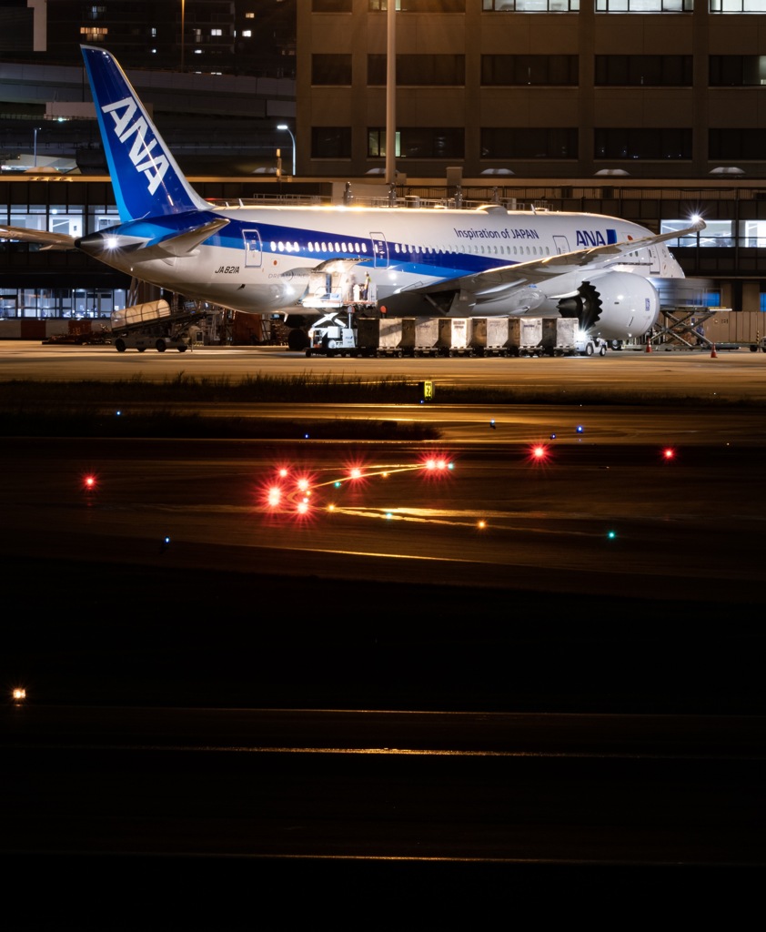 夜の空港