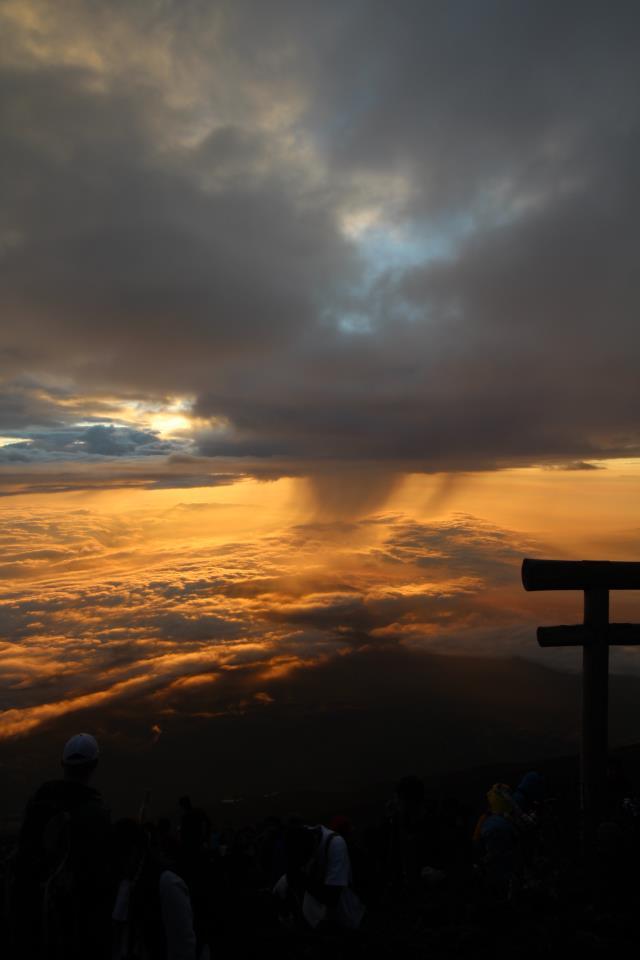 富士山からの朝焼け