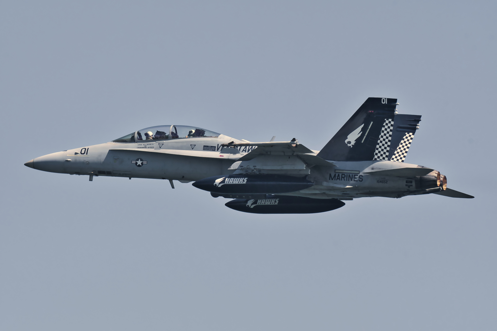 ＦＡ１８　hawks　01番機