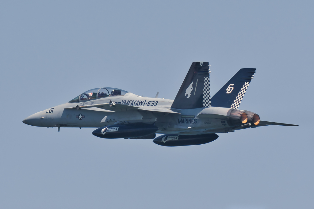 ＦＡ１８　hawks　01番機