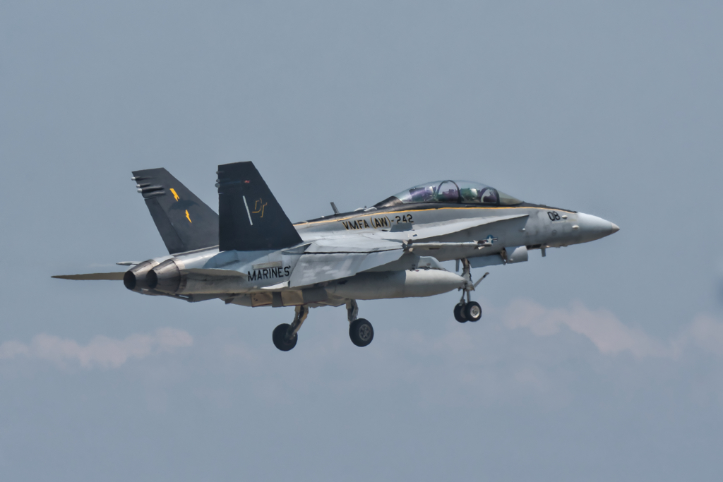 fa18ホーネット　海兵全天候戦闘攻撃中隊