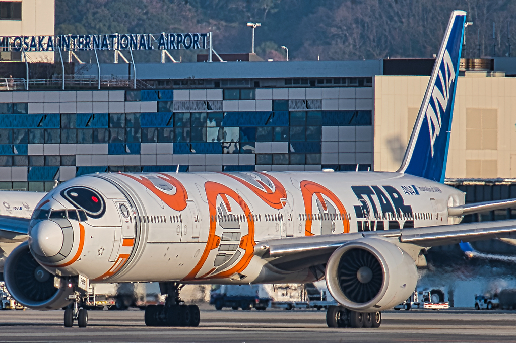 伊丹スカイパーク　bb8　starwarsjet