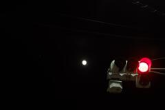月と火星の接近　赤信号を添えて