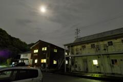 ２０．９.３０の月は雲の中