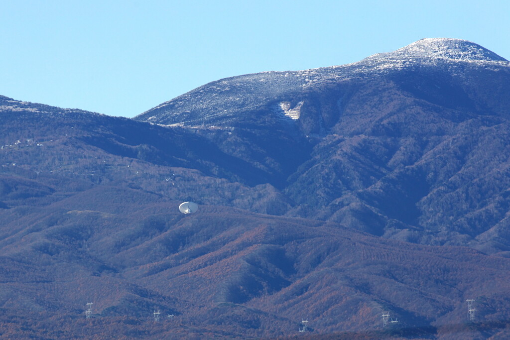 臼田宇宙空間観測所を望む　佐久平ＰＡにて