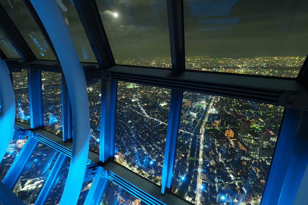 夜の東京スカイツリーにて (4)