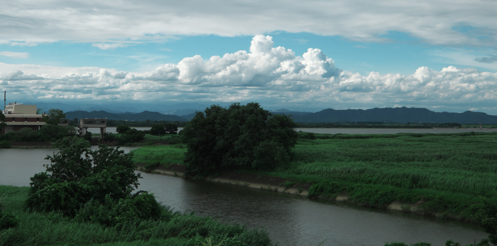 夏雲