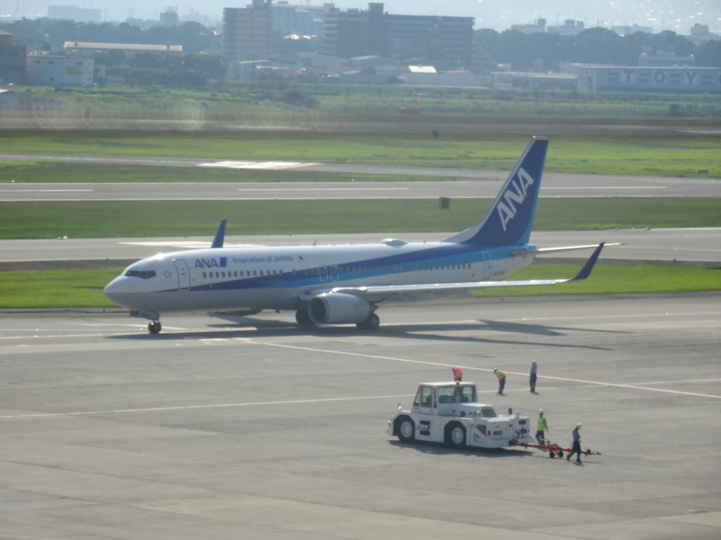 １伊丹空港(大阪国際空港)の旅客機１