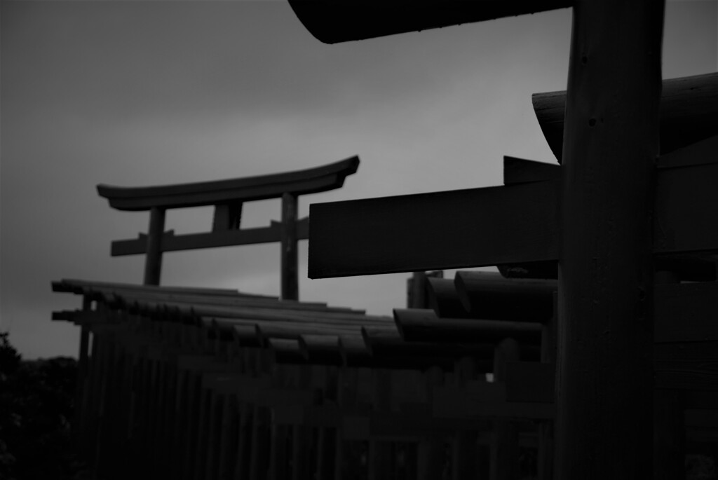 沈黙の鳥居