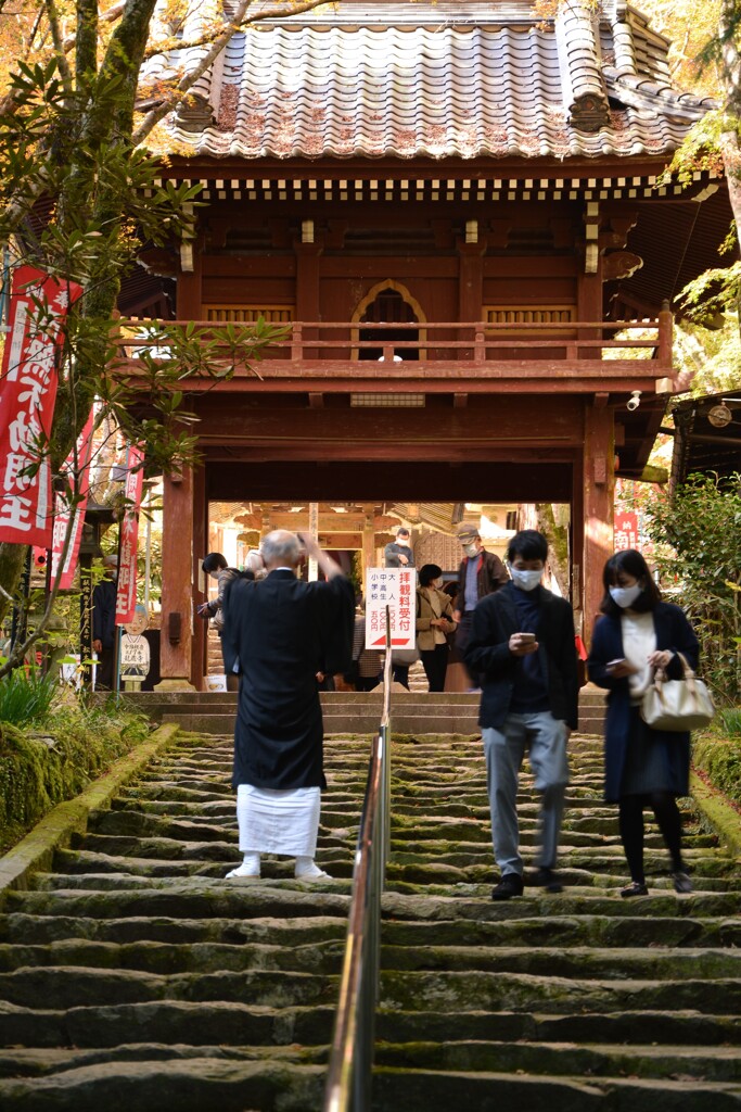 お坊さんも思わずパチリ