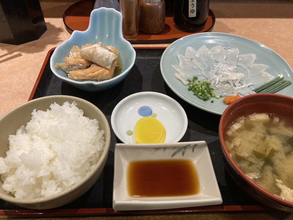 ふく刺し定食さていくら？　美味かった！