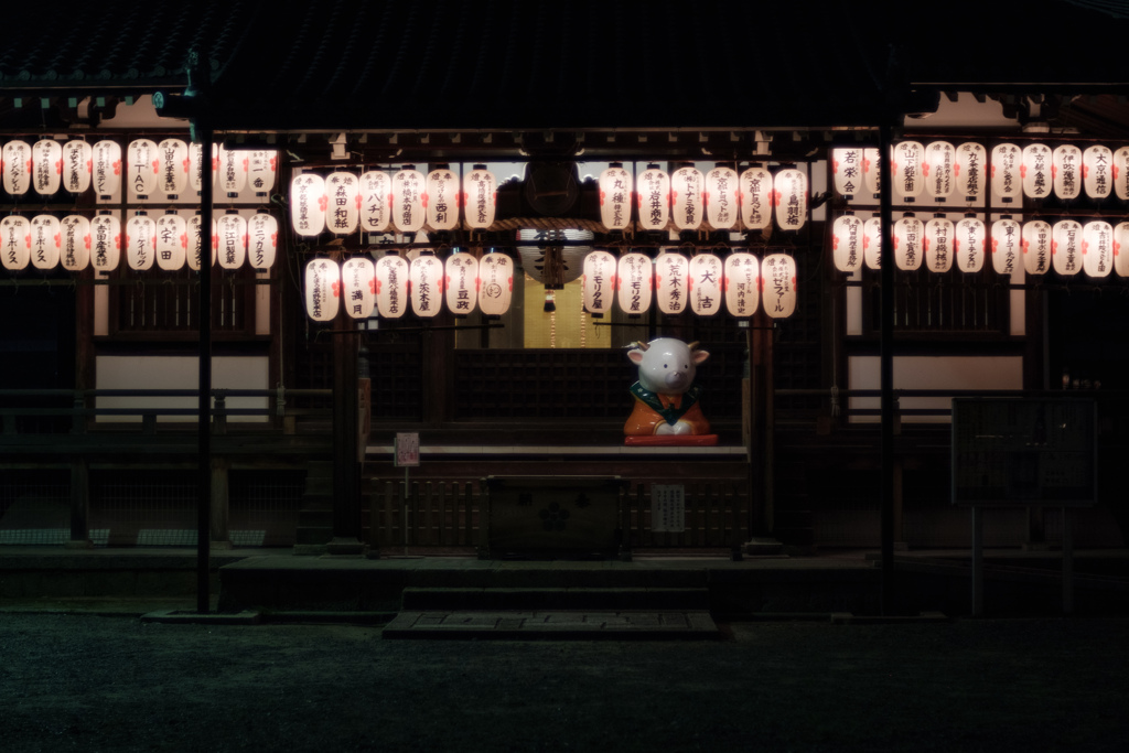 神社の牛