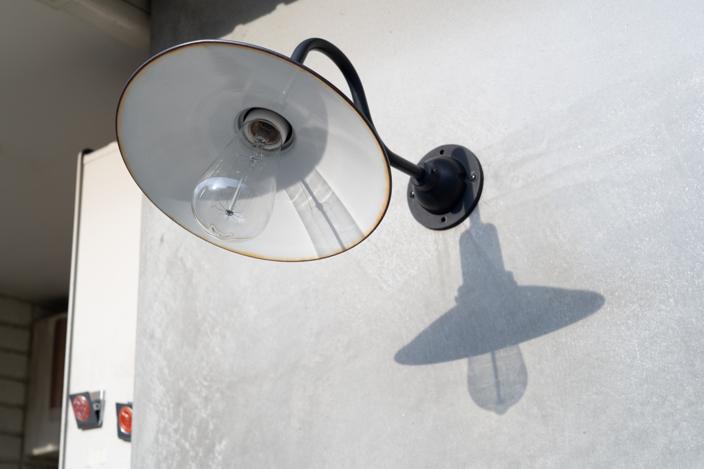 フィラメントの影