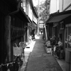 路地を抜けて