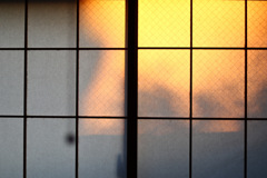 夕焼けと障子