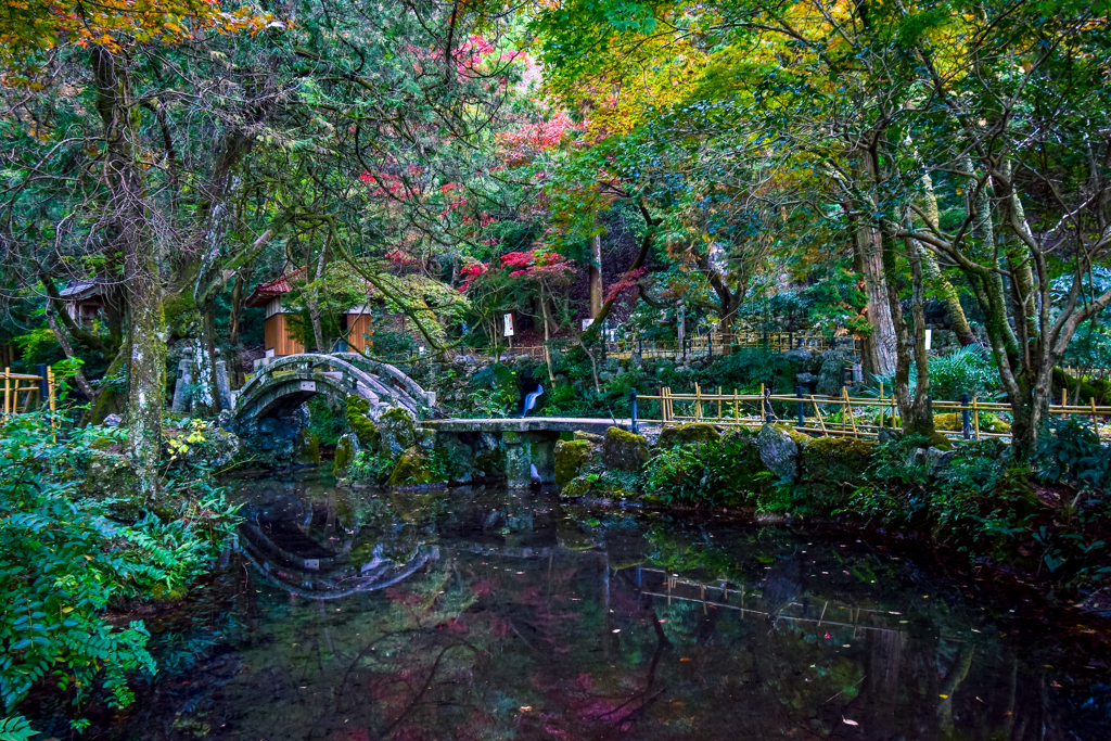 鳴谷山聖宝寺