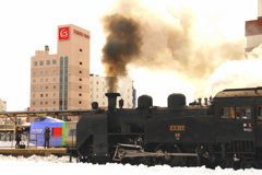 振り子特急「大空」とSL